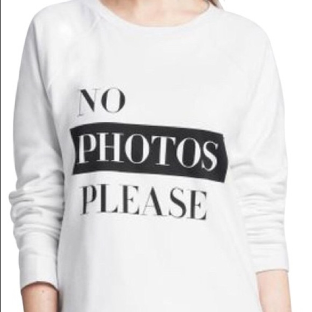 Banana Republic Sweatshirt “no photos please” XS